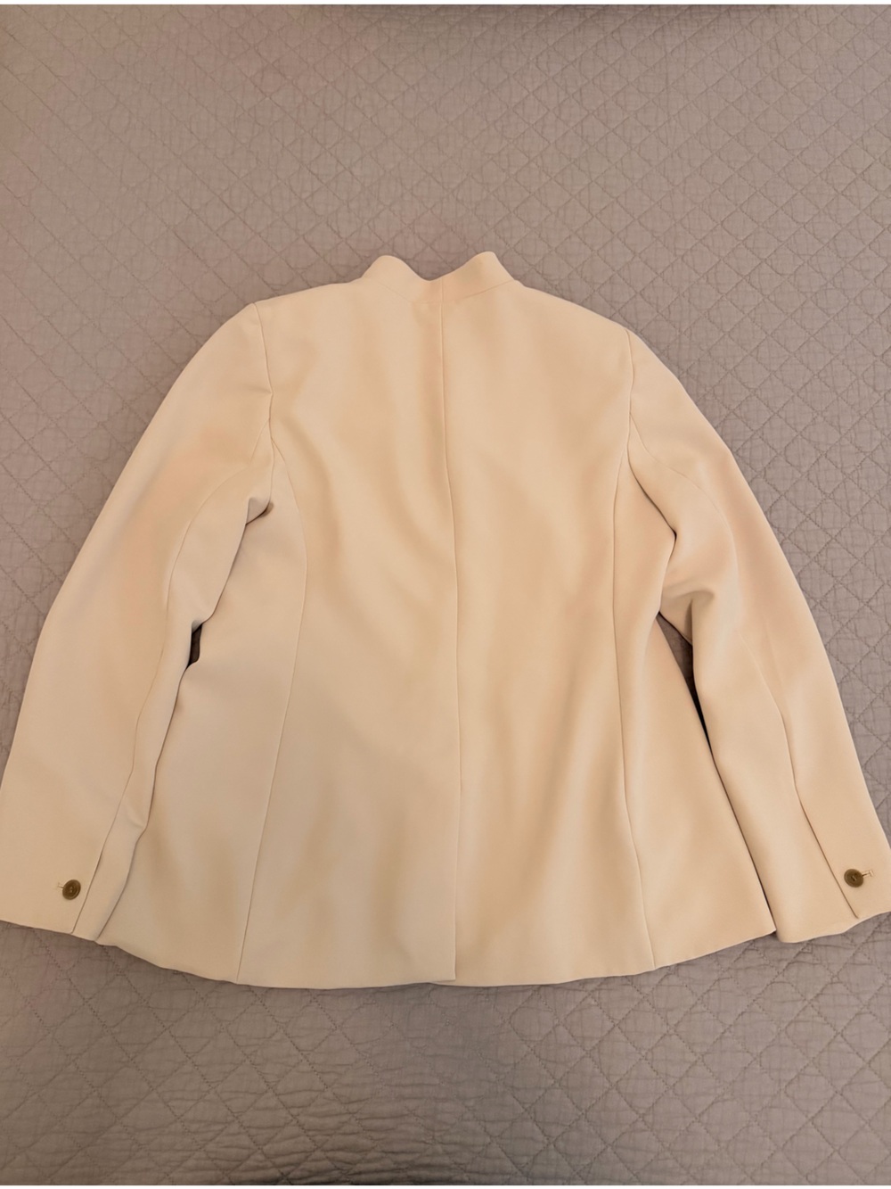 Ann Taylor Crepe Collarless Suit Jacket and Pants 10P - Picture 5 of 9